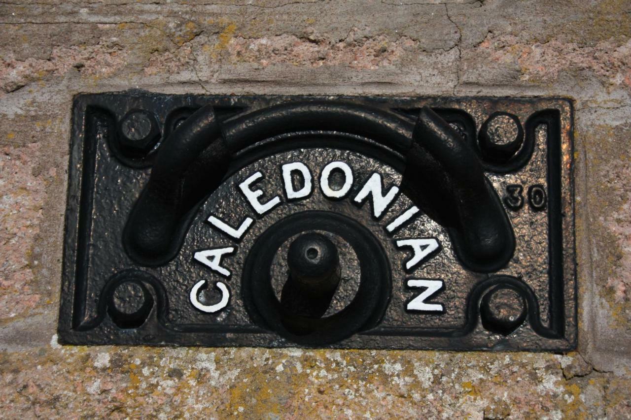 クリフ The Highlandman Station Bed & Breakfast エクステリア 写真
