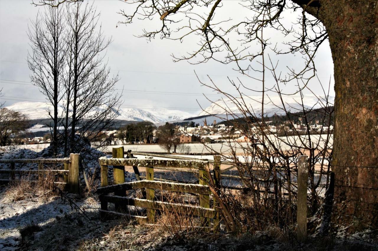 クリフ The Highlandman Station Bed & Breakfast エクステリア 写真