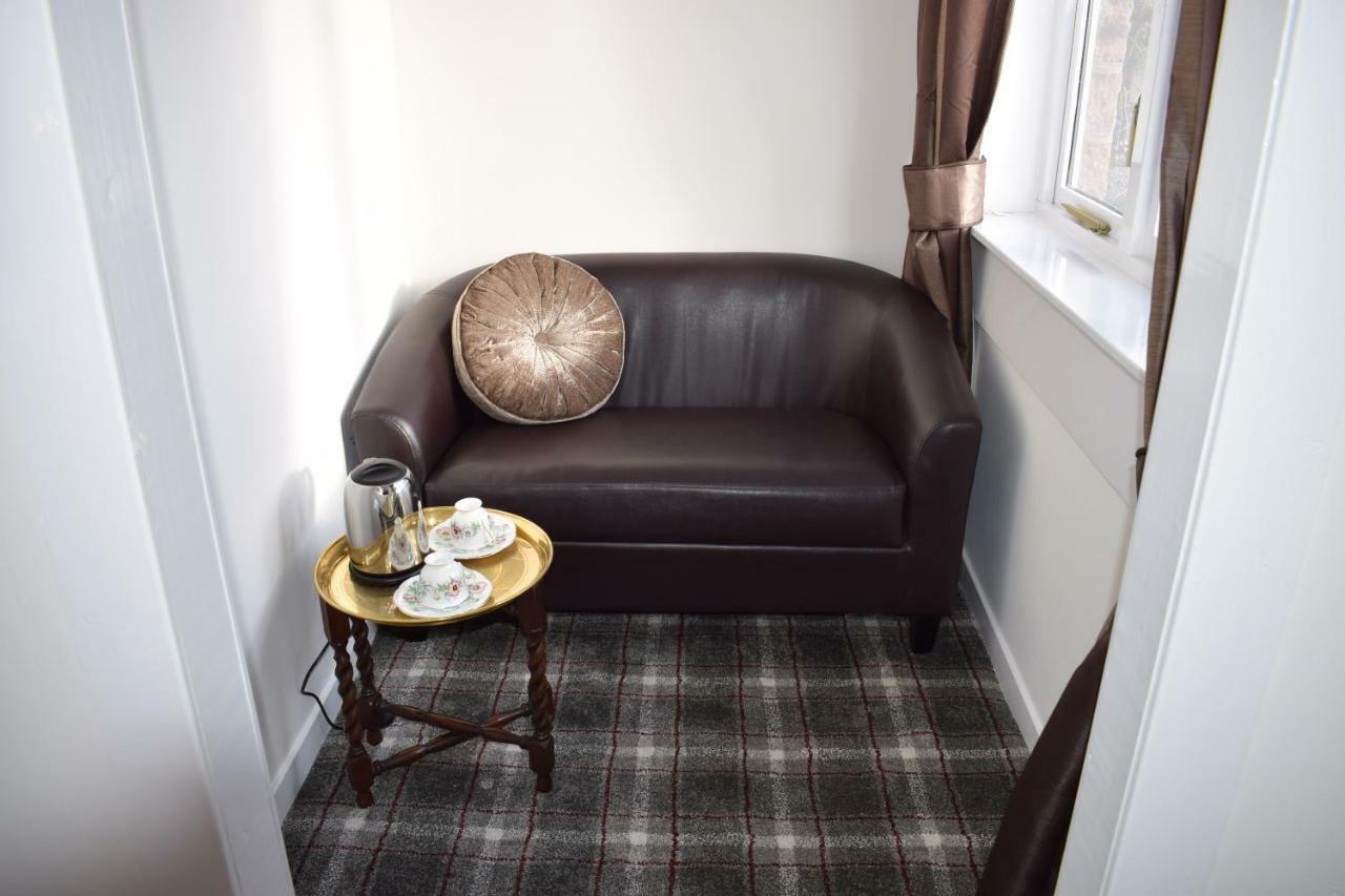 クリフ The Highlandman Station Bed & Breakfast エクステリア 写真